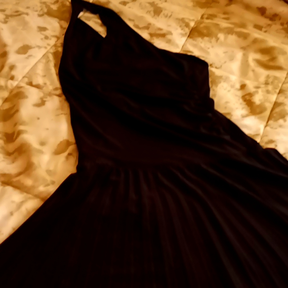 One shoulder dress
